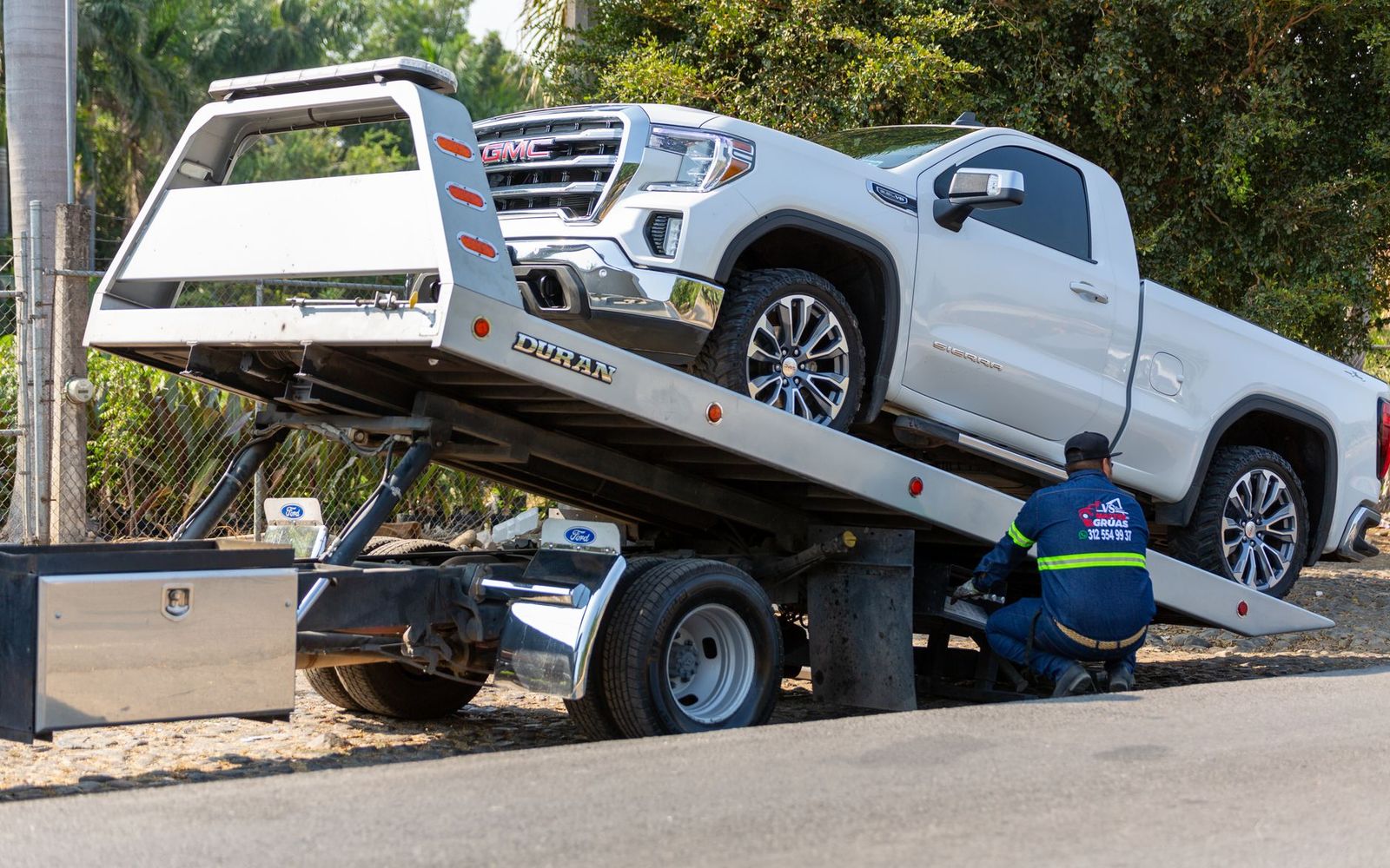 Towing in St. Cloud, MN by St. Cloud Towing Pros